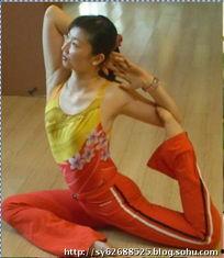 她似艳阳,她绽放青春光芒